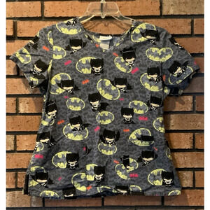 Batman Womens Gray Scrub Top V Neck with Pockets Short Sleeve Size M